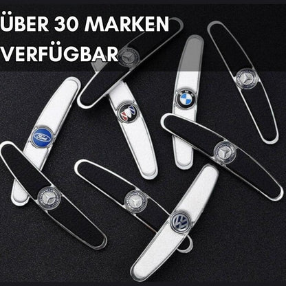 Selbstklebender Kantenschutz aus Kunststoff an der Autotür