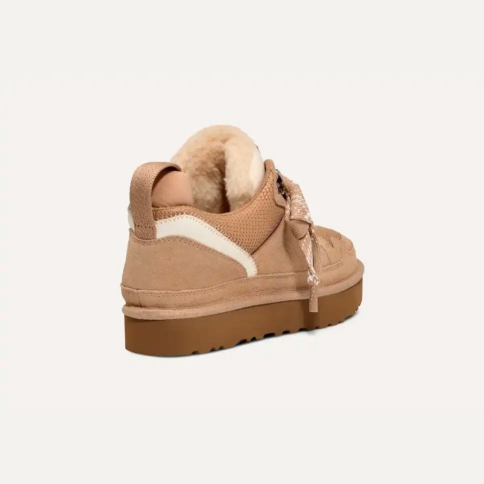 Damen-Winterstiefel aus sandfarbenem Veloursleder mit Kunstpelz-Futter