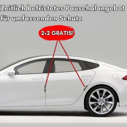 Selbstklebender Kantenschutz aus Kunststoff an der Autotür