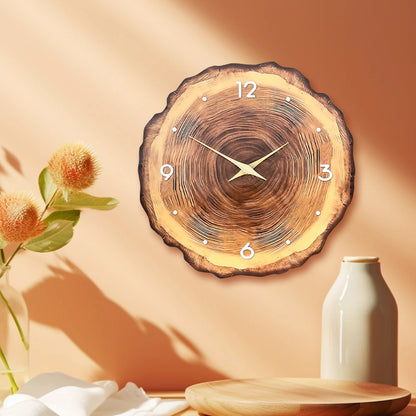 Horloge murale en forme de tranche d'arbre avec mécanisme silencieux