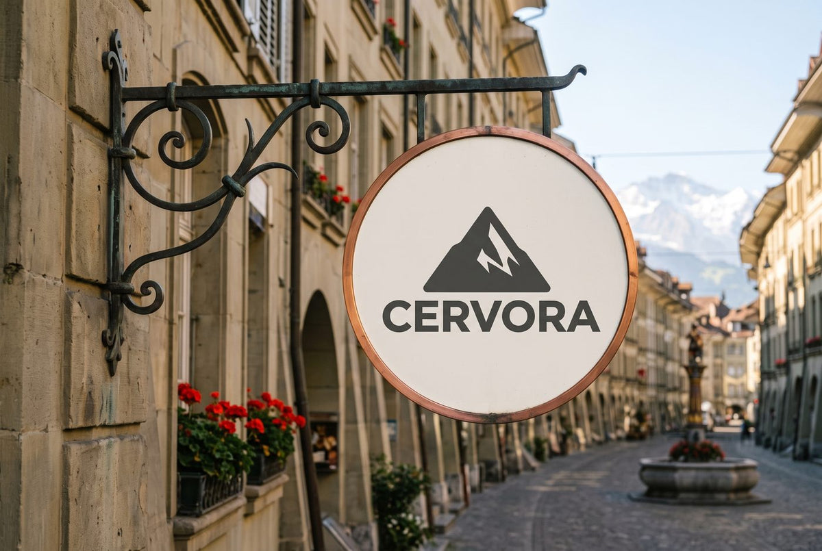 Cervora Ladenschild in einer Schweizer Altstadt