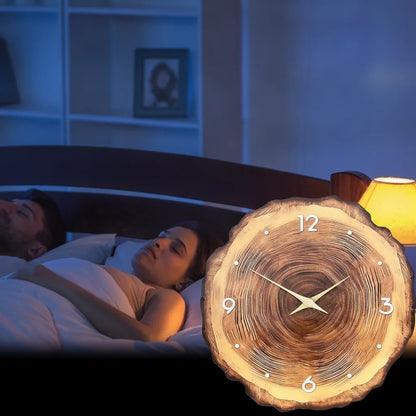 Horloge murale en forme de tranche d'arbre avec mécanisme silencieux